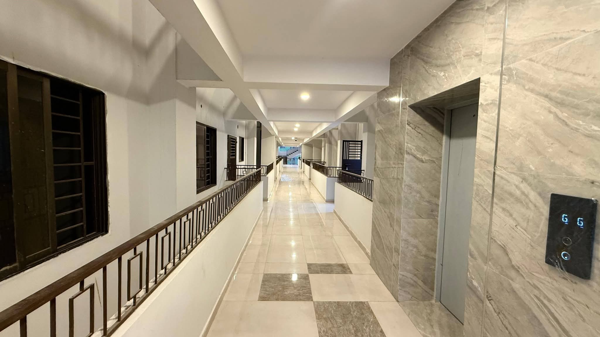 Brand New 2 Bed DD Flats for Sale | Falaknaz Twin Tower Karachi - Image 4