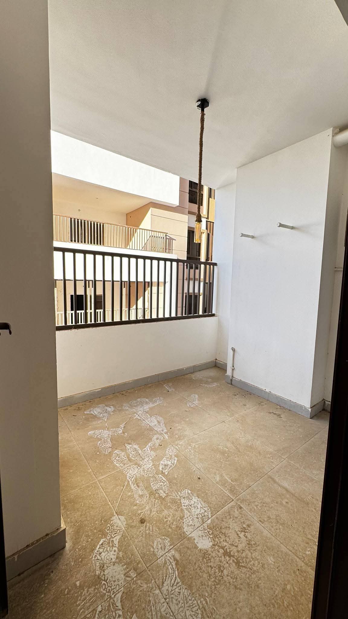 Brand New 2 Bed DD Flats for Sale | Falaknaz Twin Tower Karachi - Image 6