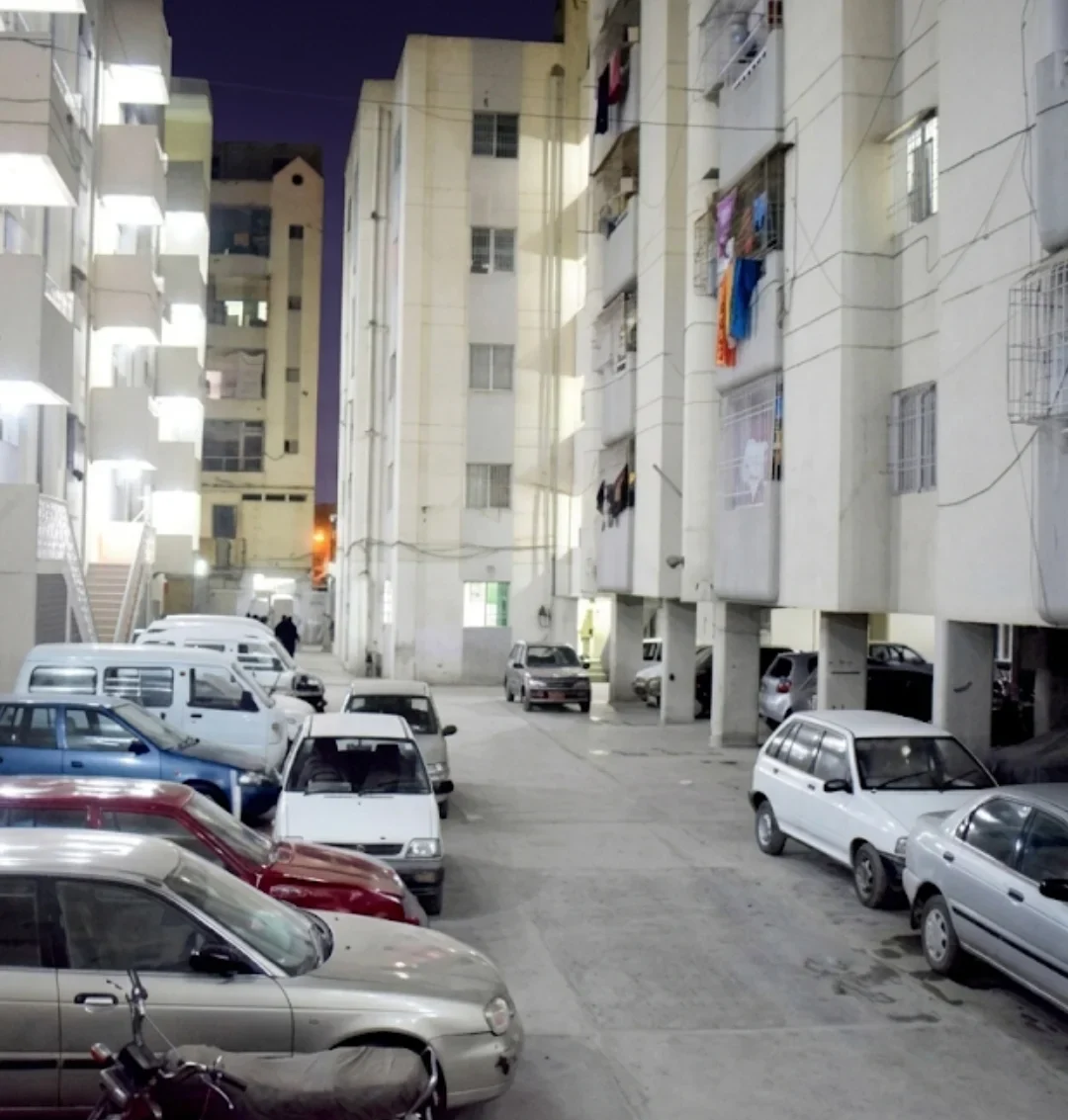 2 Bed Drawing Apartment for Sale | Shaes Apartments | Gulistan-e-Jauhar Block 4 - Image 4