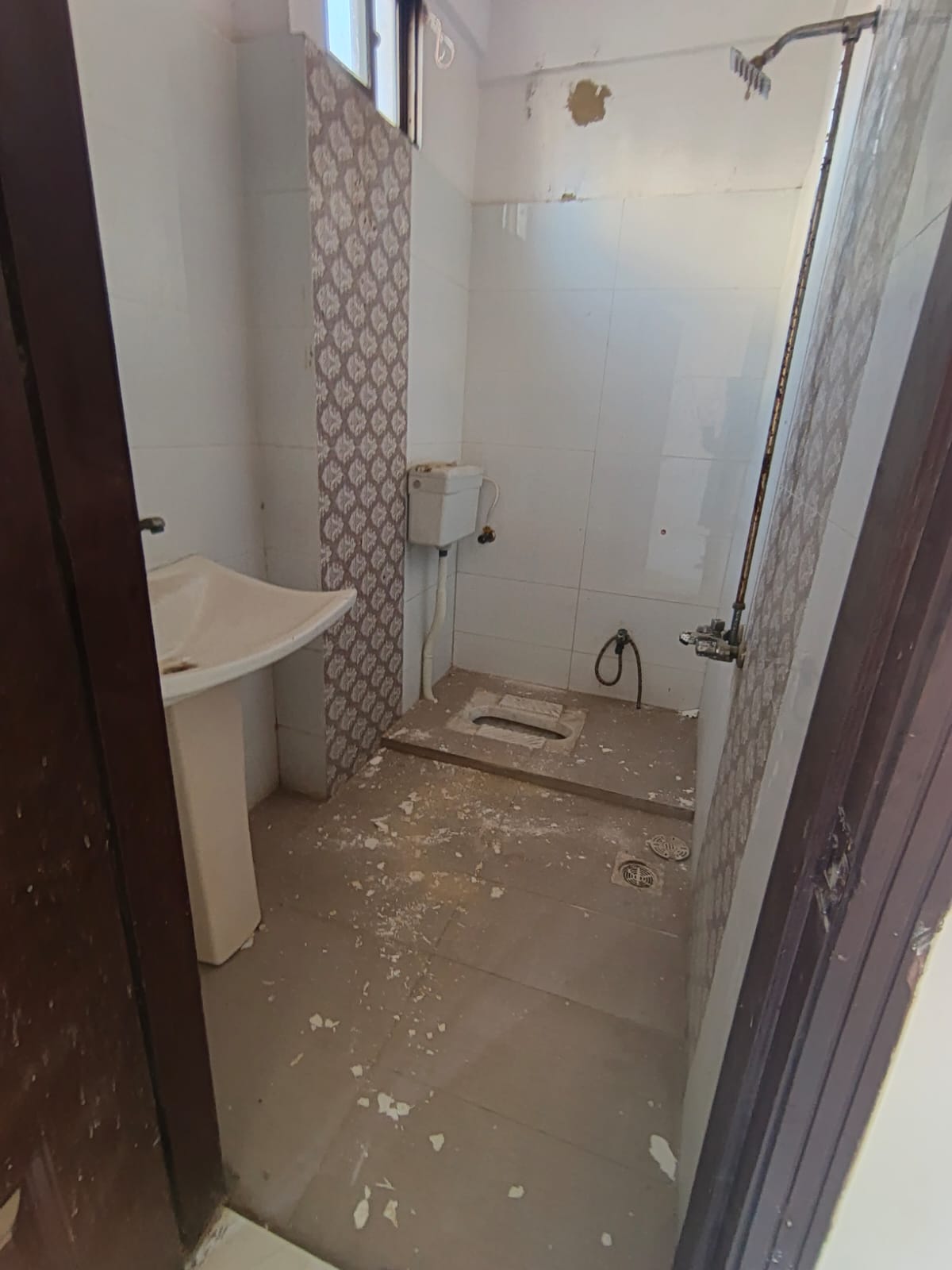 3 Bed Lounge Apartment for Sale on Tariq Road - Image 12